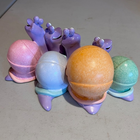 WDCC The Little Mermaid Sing Along Snails Walt Disney Classics Collection Decor - Picture 3 of 4